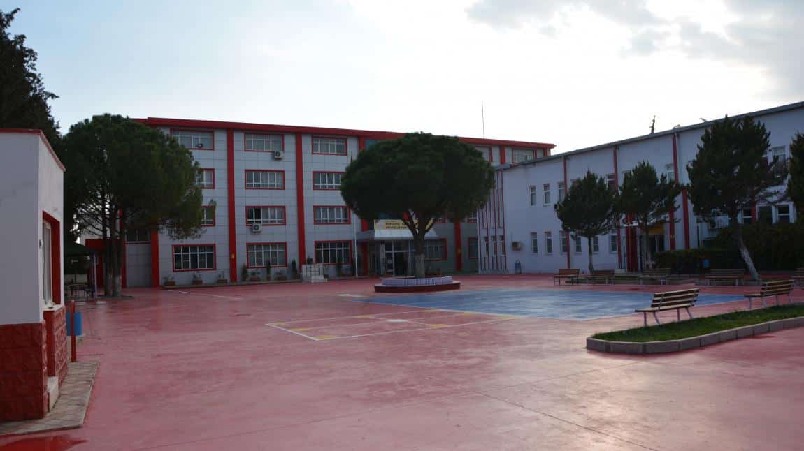 Bergamalı Kadri Anadolu İmam Hatip Lisesi Fotoğrafı